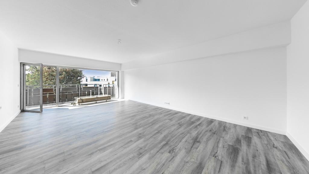 Ihr Platz in Grafenberg: Drei Zimmer, zwei Bäder und ein großer Balkon ins Grüne - Photo 1