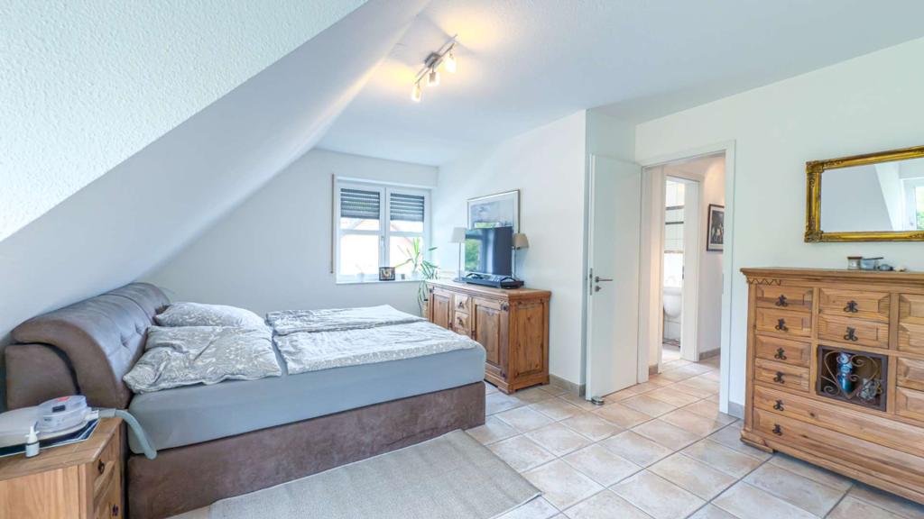 Haus B: Schlafzimmer