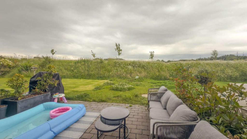 Terrasse zu den Feldern