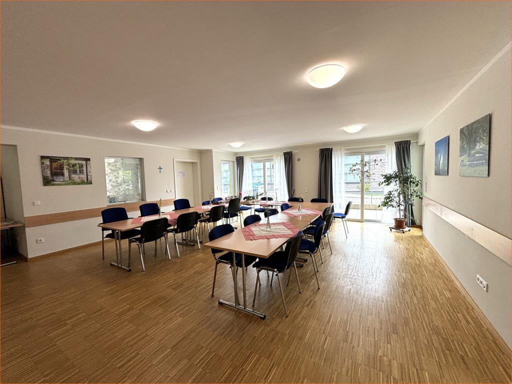 Gemeinschaftlicher Aufenthaltsraum mit Süd-Terrasse