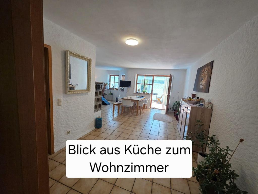 ruhiges 4-Zimmer-Reihenhaus mit Wintergarten, Kachelofen und EBK in Deggendorf - Photo 3