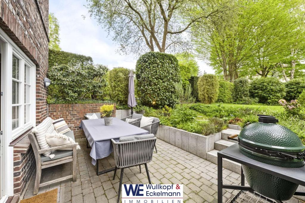 Terrasse mit eigenem Garten