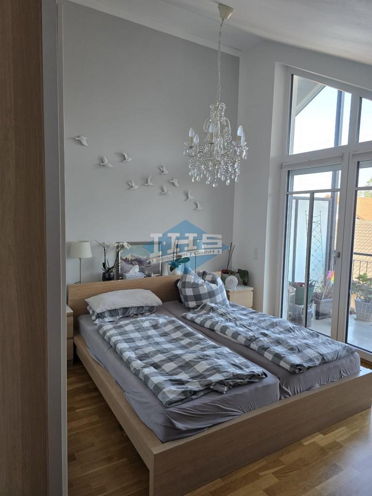Großzügige und sonnige 3-Zimmer-Dachwohnung mit 2 Balkonen in Heimstetten - Foto 3