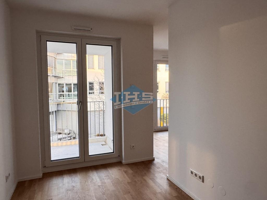 Geräumige 1,5-Zimmer-Wohnung mit EBK und Balkon am Schlosspark - Gauting - Foto 3