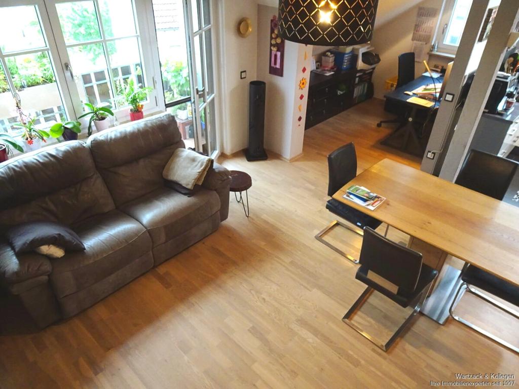3-Zimmer-Wohnung mit zusätzlichen Spitzboden, Einbauküche, zwei Balkonen und TG-Stellplatz in Roth - Photo 3