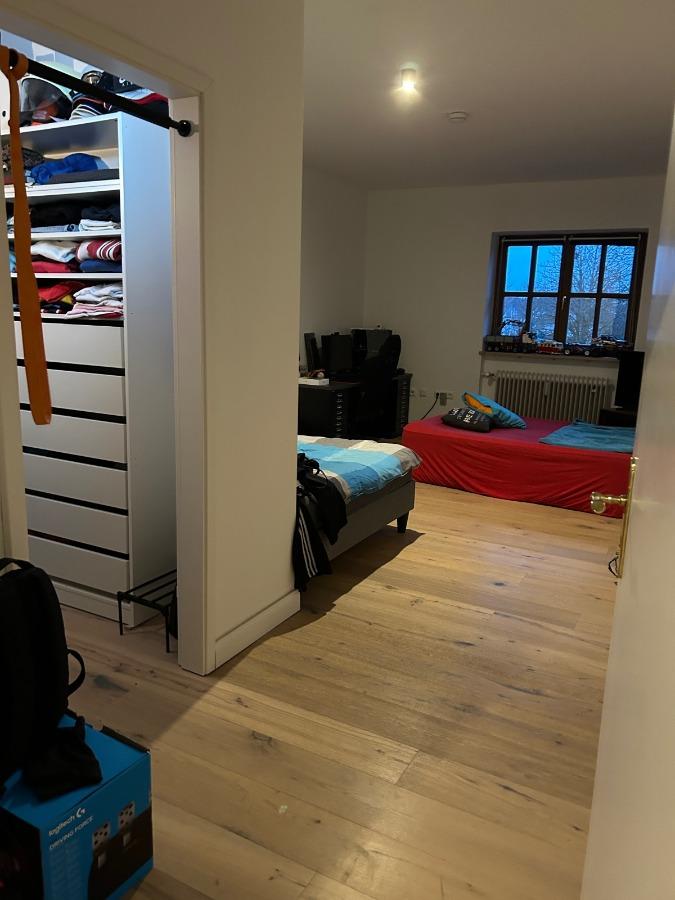 Großzügige Bel Etage mit 3 Balkonen Einbauküche und neuem Bad - Photo 5
