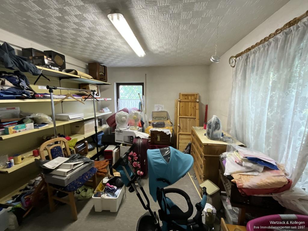 "Büro" im Erdgeschoss