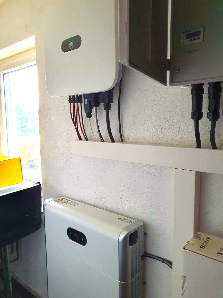 Wechselrichter und Batteriespeicher