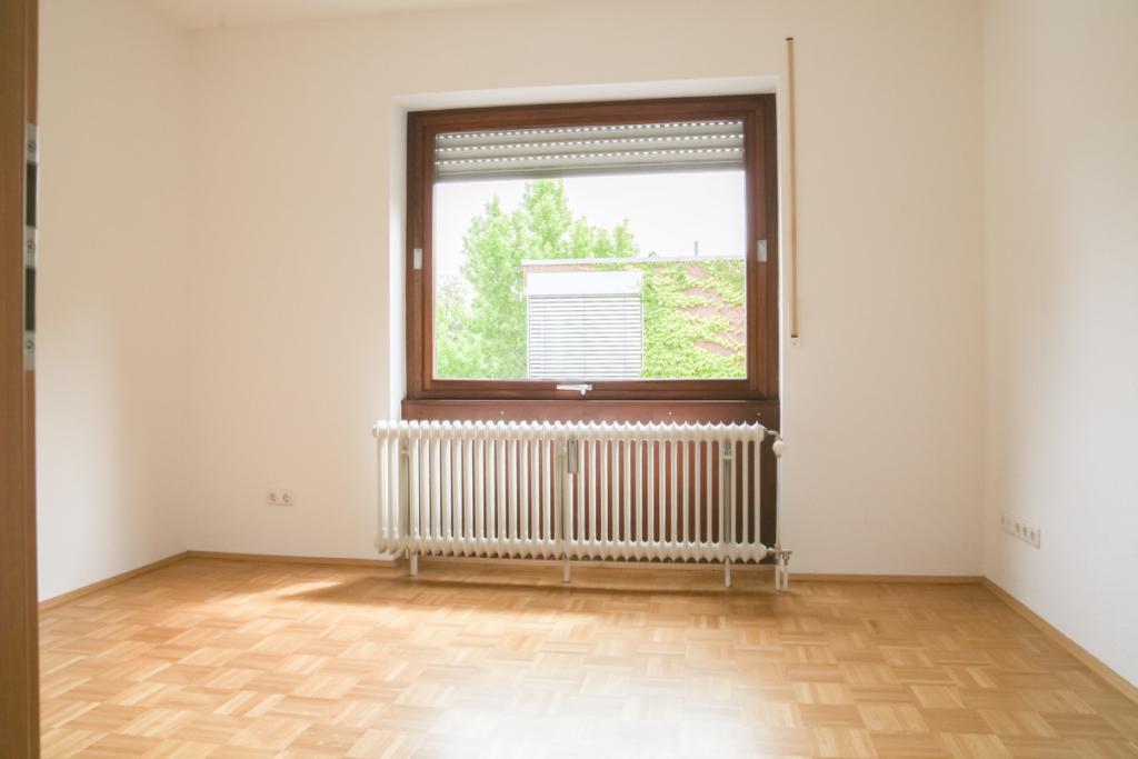 Kind/Büro OG links