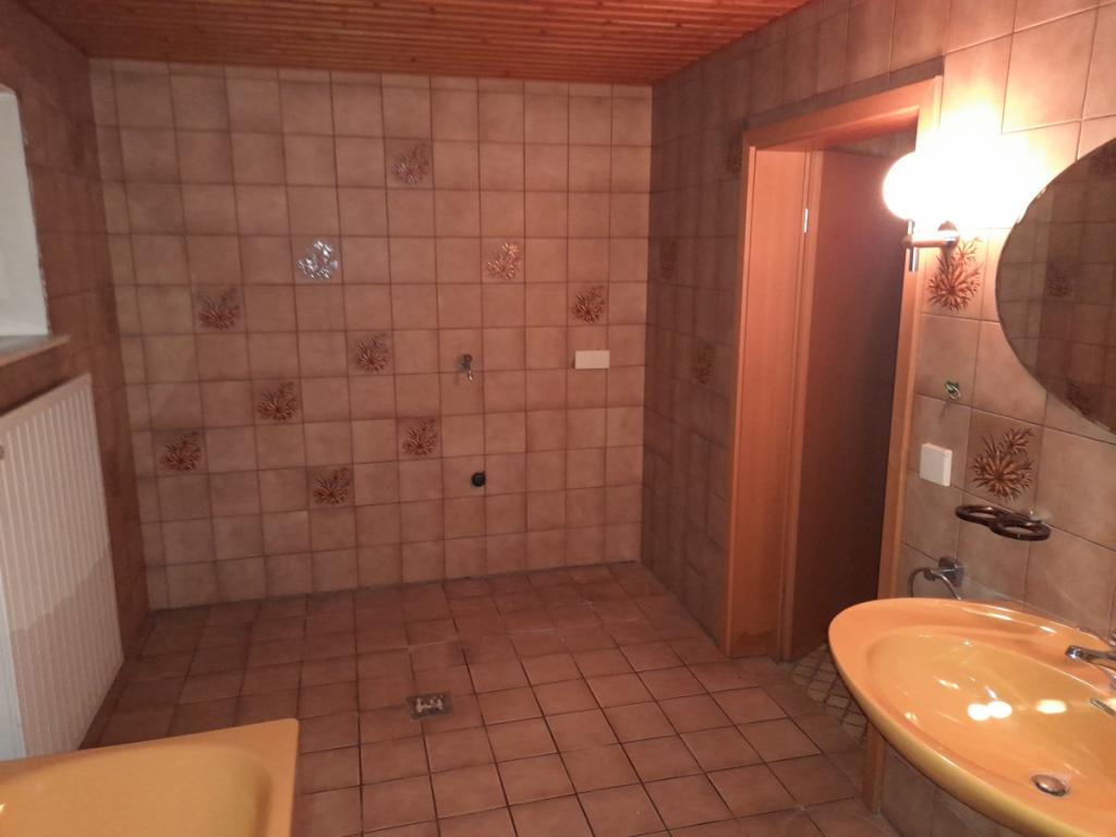 Bad im Keller