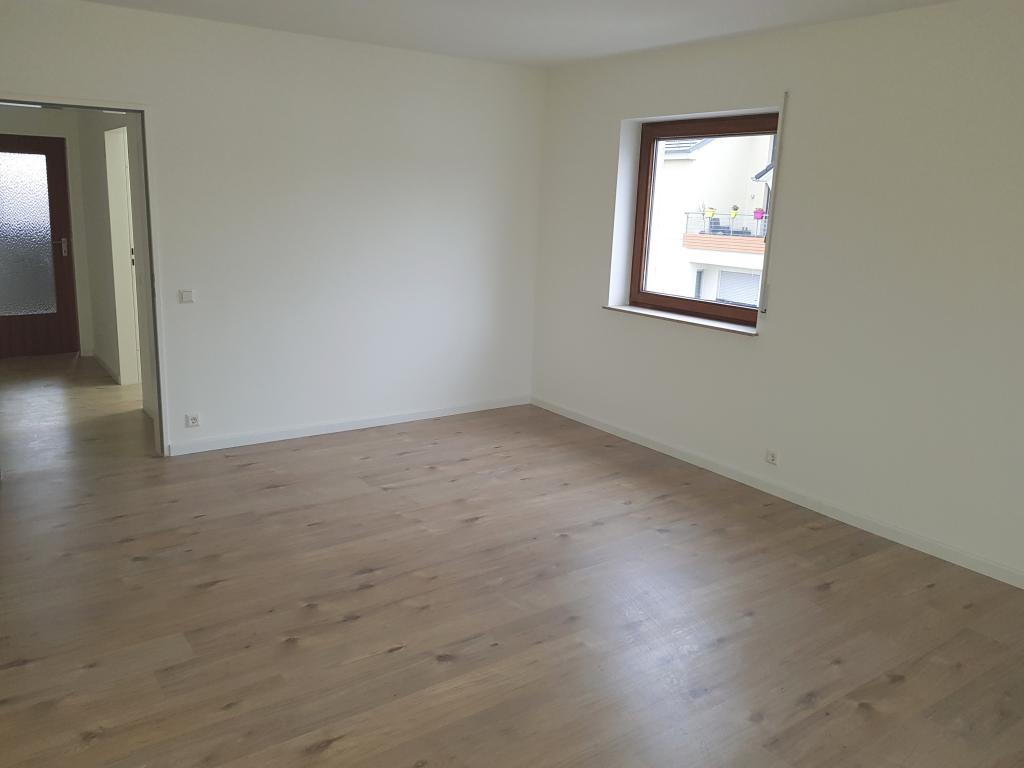Große, 2022 komplett renovierte 4-Zi.-Whg. mit Balkon im 3 OG zu vermieten! - Foto 1