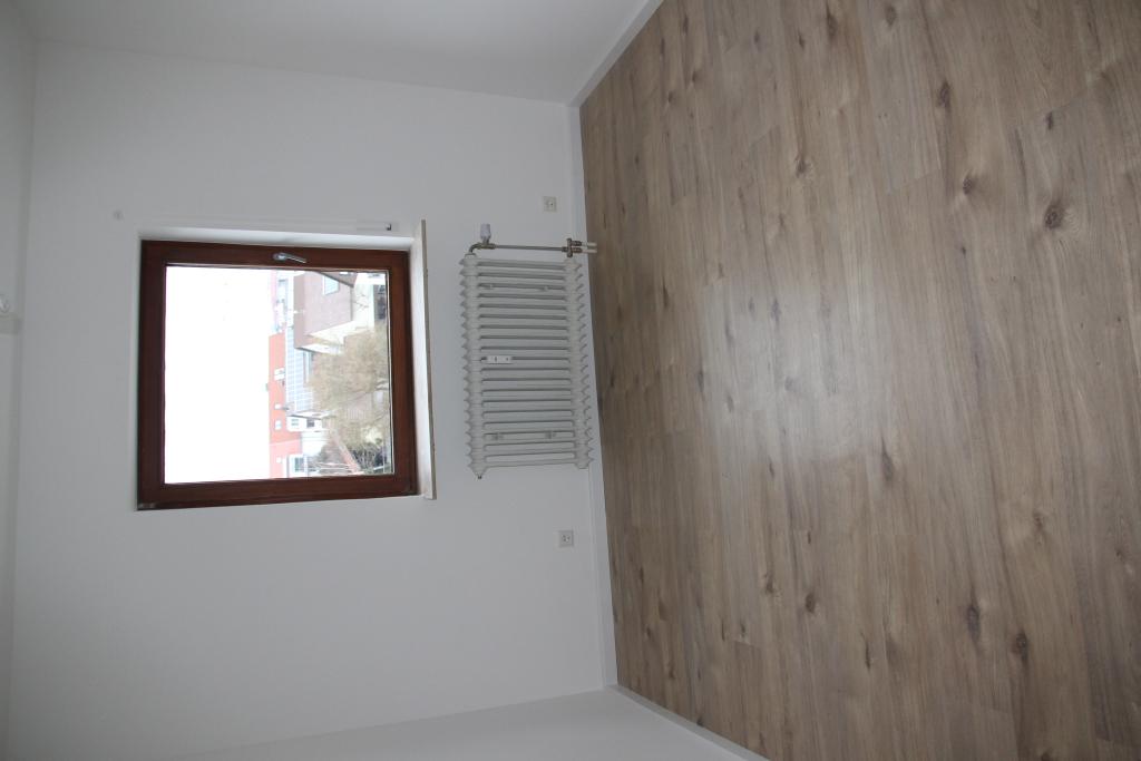 Große, 2022 komplett renovierte 4-Zi.-Whg. mit Balkon im 3 OG zu vermieten! - Foto 5