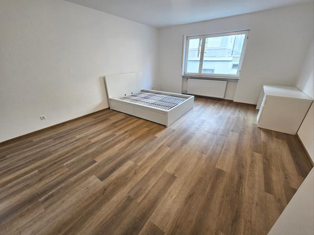 Saniertes Zimmer zu vermieten mit 25qm in 6er-WG! - Photo 2