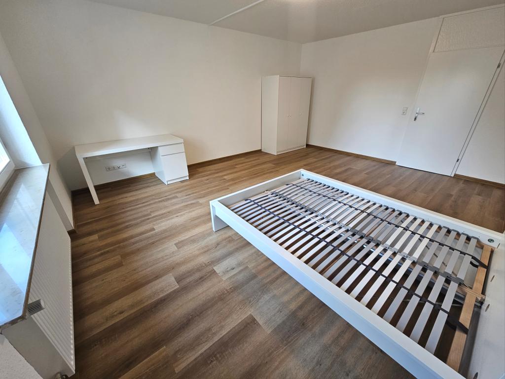 Saniertes Zimmer zu vermieten mit ca. 25qm in 6er-WG - Photo 4
