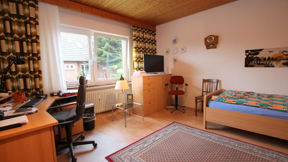 Schlafzimmer I EG