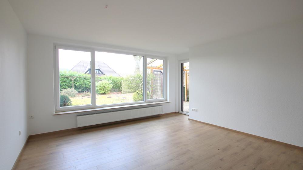 Renoviertes, ebenerdiges Reihenendhaus mit Terrasse und Garage in Bad Zwischenahn – Rostrup - Photo 1