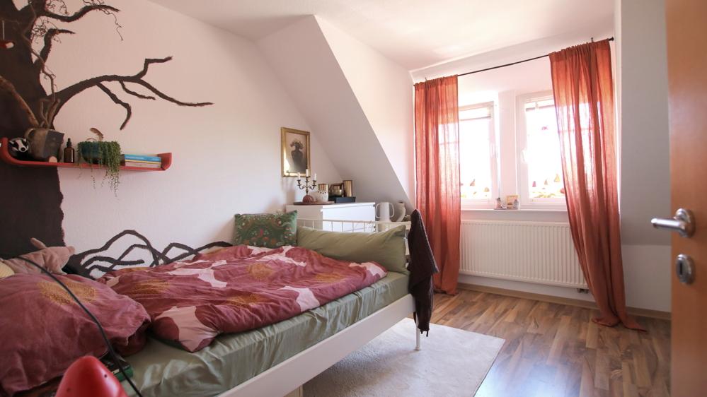 Dachgeschosswohnung mit Balkon und Stellplatz in Edewecht - zentrale Wohnlage - Photo 5