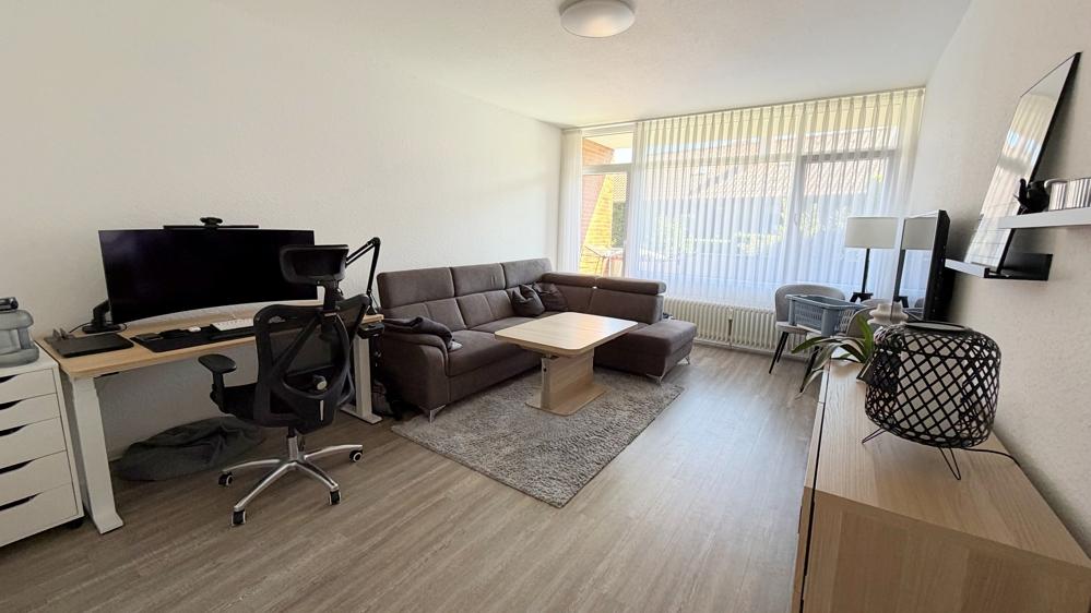 Gepflegte 2-Zimmer-Obergeschosswohnung mit Balkon in der Nähe der Polizeiakademie in Oldenburg - Foto 1