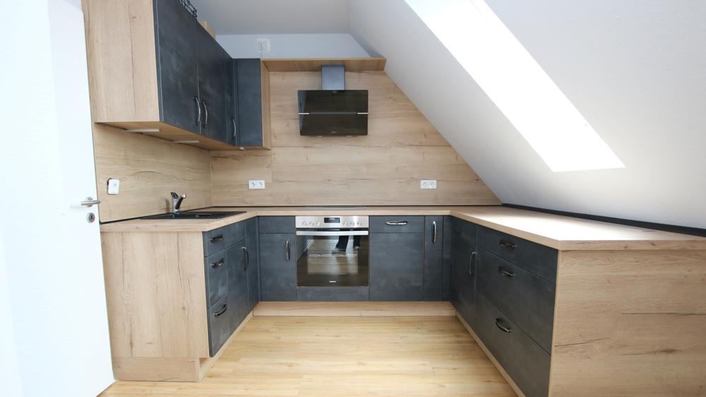 Moderne 2-Zimmer-Obergescosswohnung mit Einbauküche und Stellplatz in Wiefelstede - Photo 1