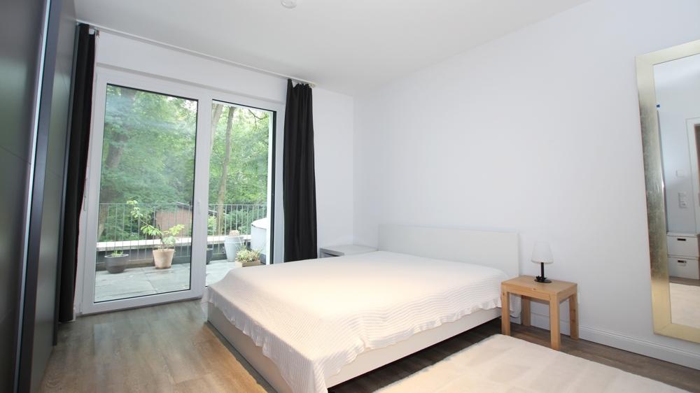 Exklusives Wohnen in einer 2-Zimmer-Penthouse-Wohnung mit Dachterrasse und Stellplatz inkl. EBK - Photo 2