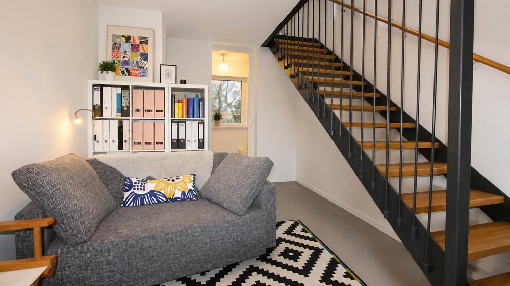 Hochwertige und moderne 3-Zimmer-Wohnung mit Balkon und EBK in fußläufiger Entfernung zur Innenstadt - Photo 1