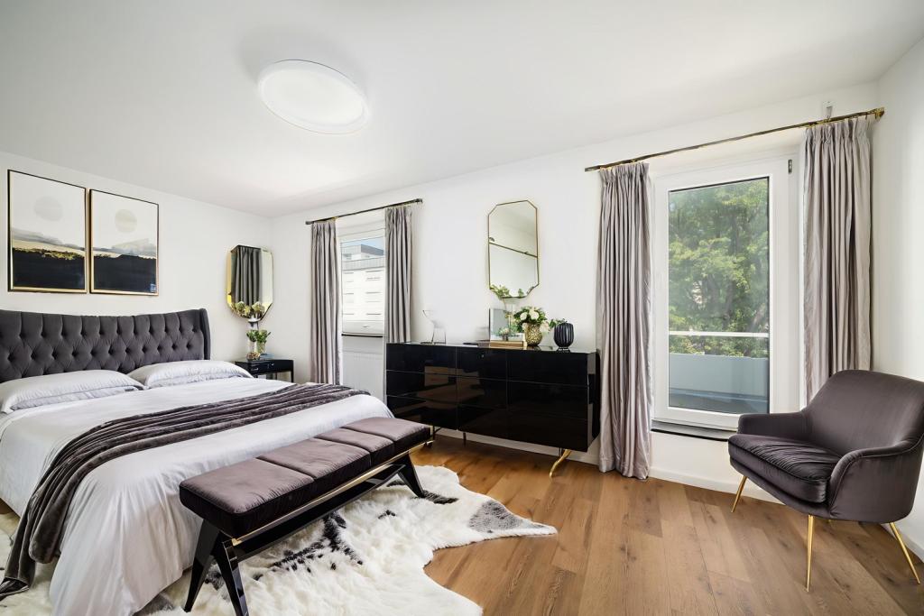 Schlafzimmer mit Zugang zur Nord-Ost Terrasse