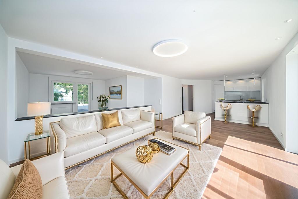 Wohn - Essbereich mit Zugang zur Süd-West Terrasse