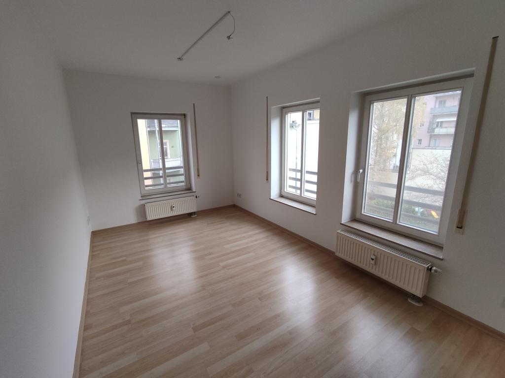 Schöne 3-Raum-Wohnung mit Balkon! - Foto 3