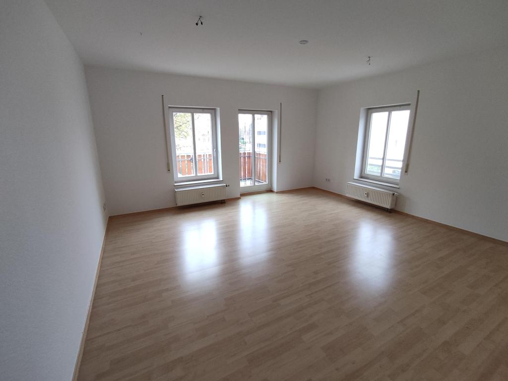 Schöne 3-Raum-Wohnung mit Balkon! - Foto 2