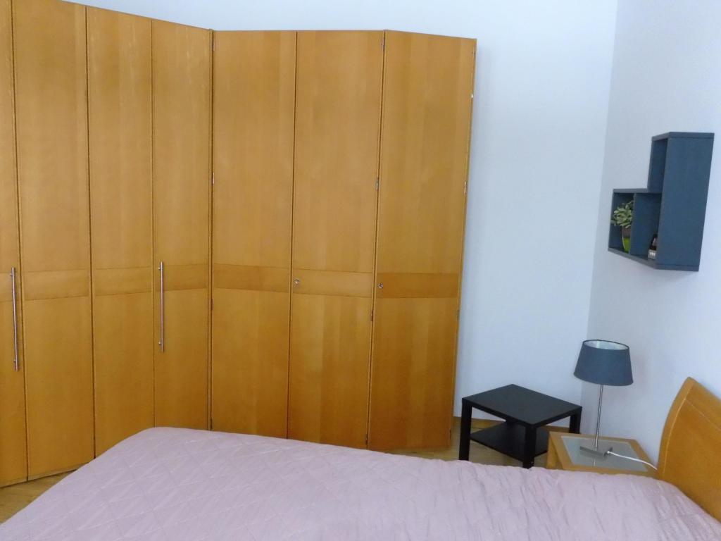 Möblierte 2-Raum-Wohnung mit Stellplatz! - Foto 1