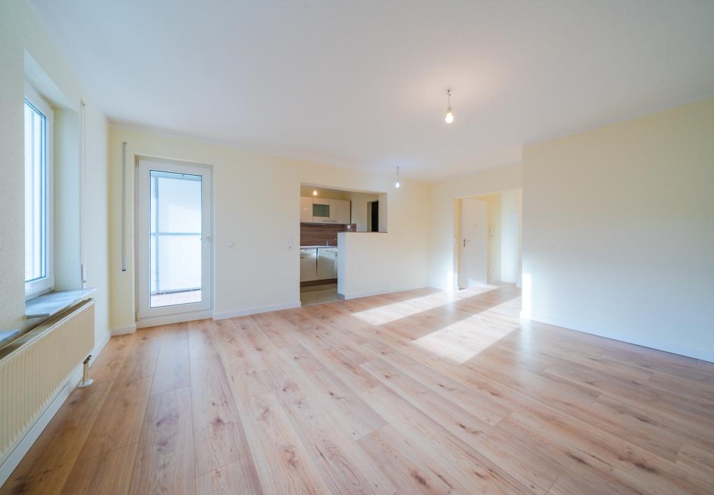 2-Raum-Wohnung mit Einbauküche und Balkon! - Foto 1