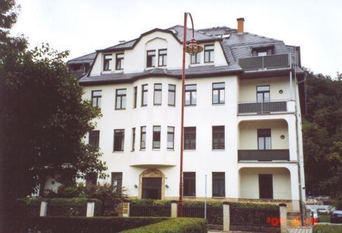 4-Raum-Wohnung mit Loggia und Stellplätzen! - Photo 1