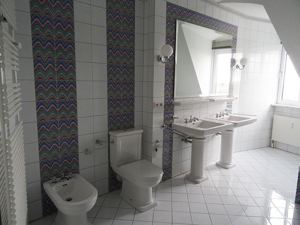 Außergewöhnliche 270 m² Maisonette mit Galerie, Kamin & Balkon – ideal für WG, Firmen oder Wohnen & Arbeiten - Photo 4