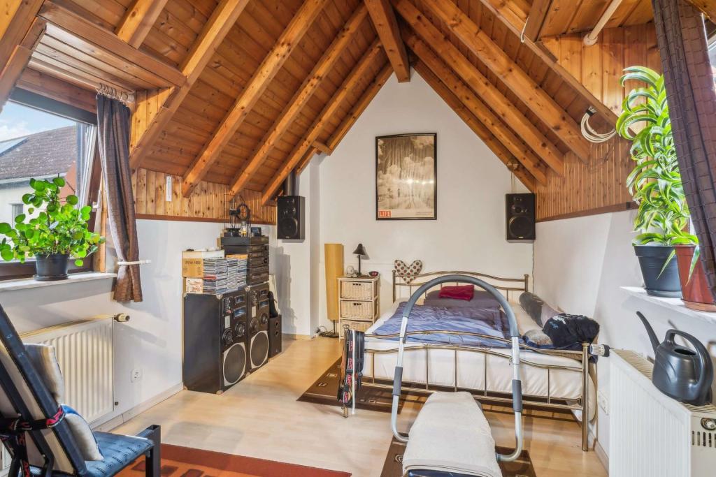 Schlafen_1 Vorderhaus rechts