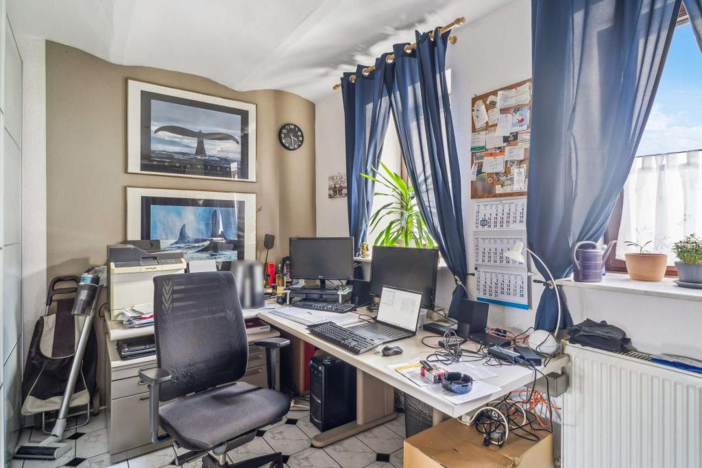 Arbeitszimmer Vorderhaus rechts
