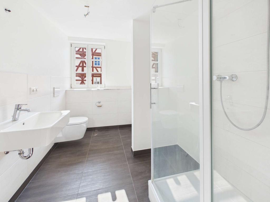 Charmante Wohnung in zentraler Innenstadtlage von Rotenburg a. d. Fulda! - Foto 3