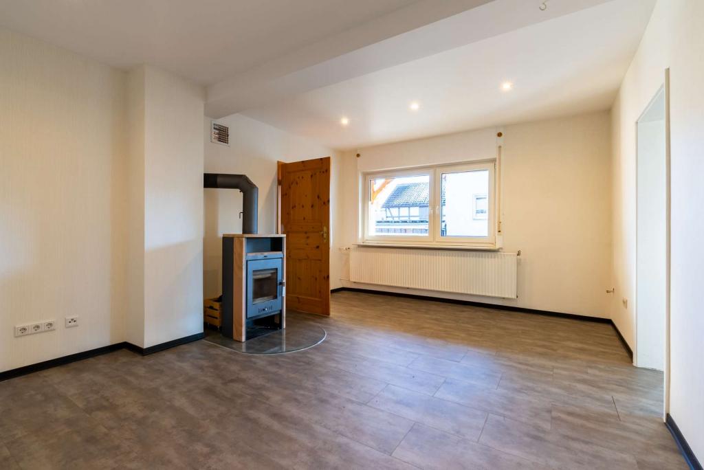 Wohn/-Durchgangszimmer EG