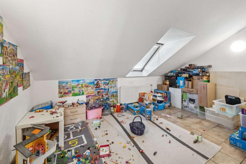 Küche (z.Zt. Spielzimmer) OG