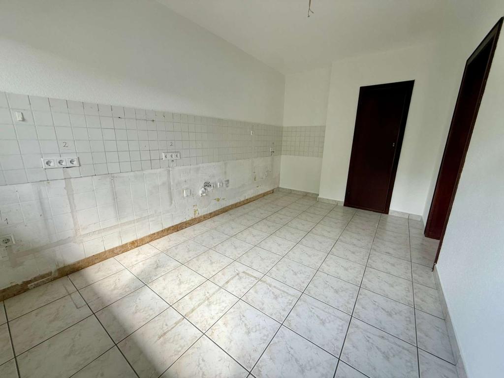 Schöne, lichtdurchflutete 4-Zimmer-Wohnung mit Balkon in zentraler Lage von Gladenbach - Photo 4