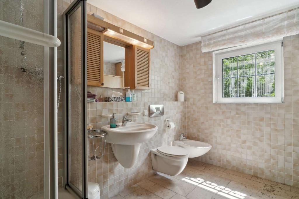 Badezimmer EG