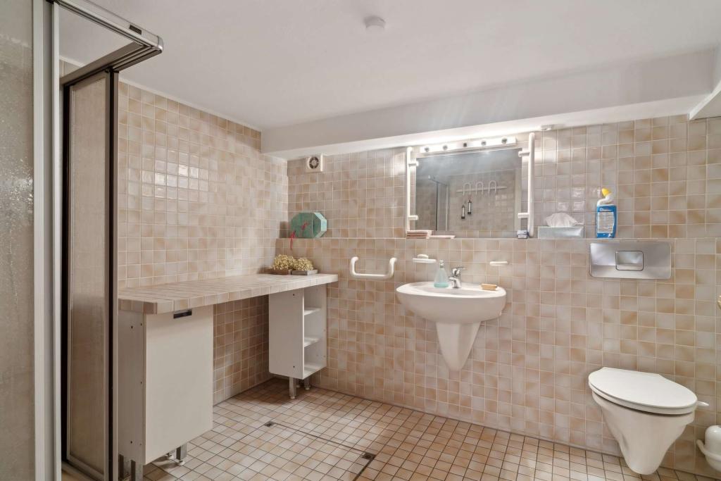 Badezimmer KG
