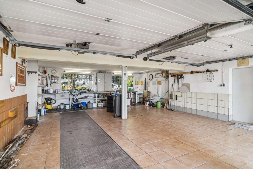 Hinterhaus Garage