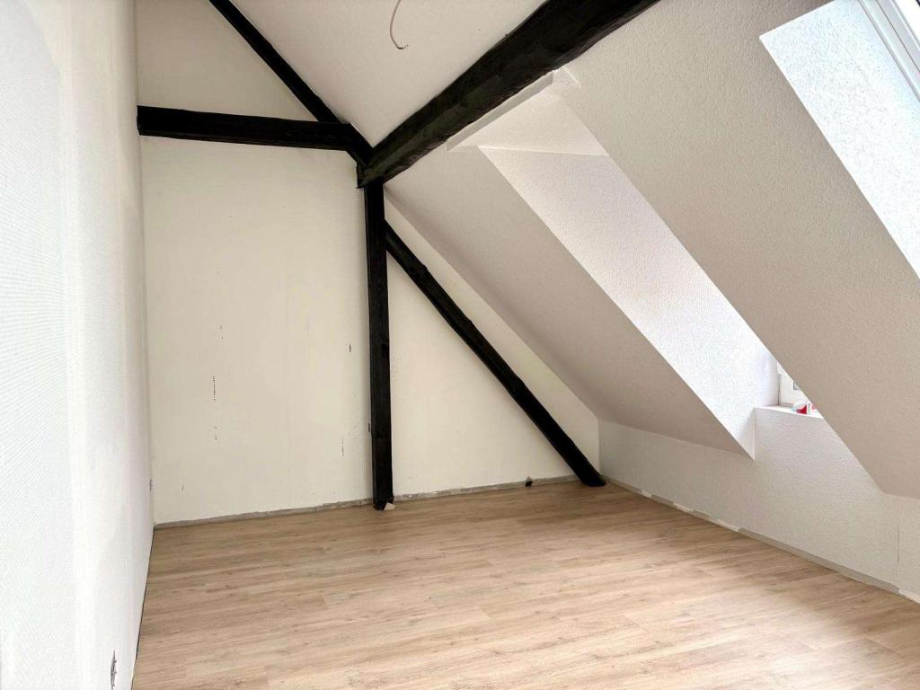 Stilvolle Dachgeschosswohnung mit besonderem Charme - Foto 4