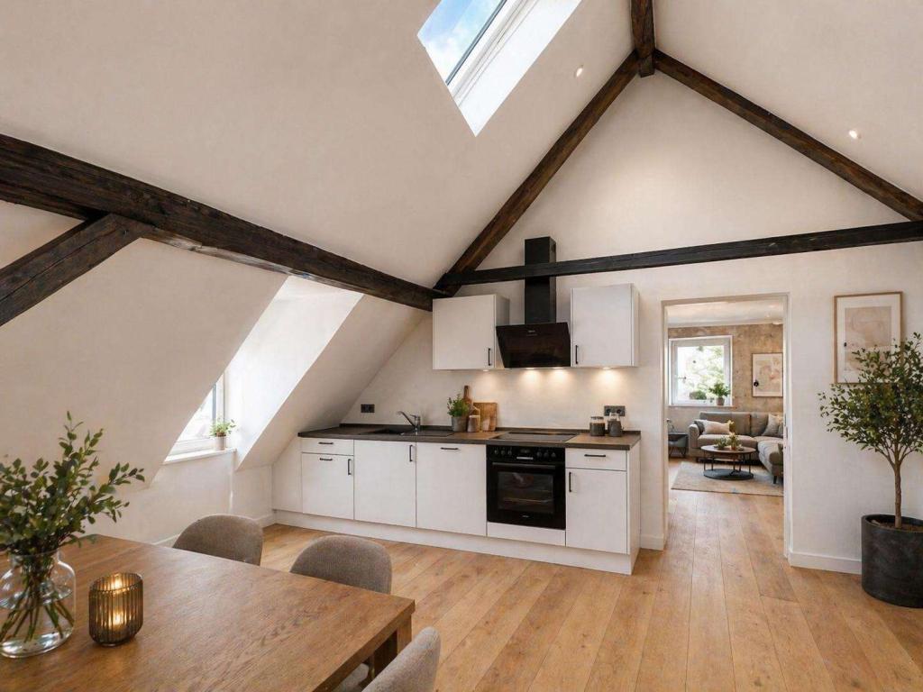 Stilvolle Dachgeschosswohnung mit besonderem Charme - Foto 2