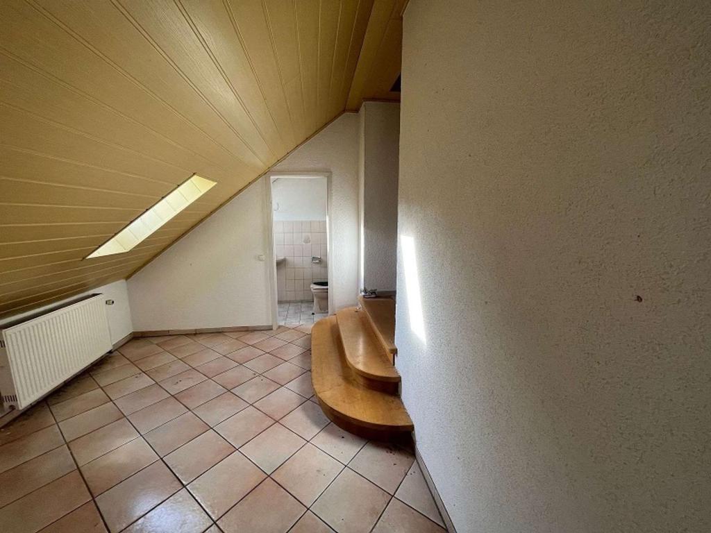 1486149-qjq4AHGFLcBmffdaQ5zndwW5-40376-lang11_IMAXX_Main-Kinzig-Budingen_12 Flur Wohnung 2.jpg