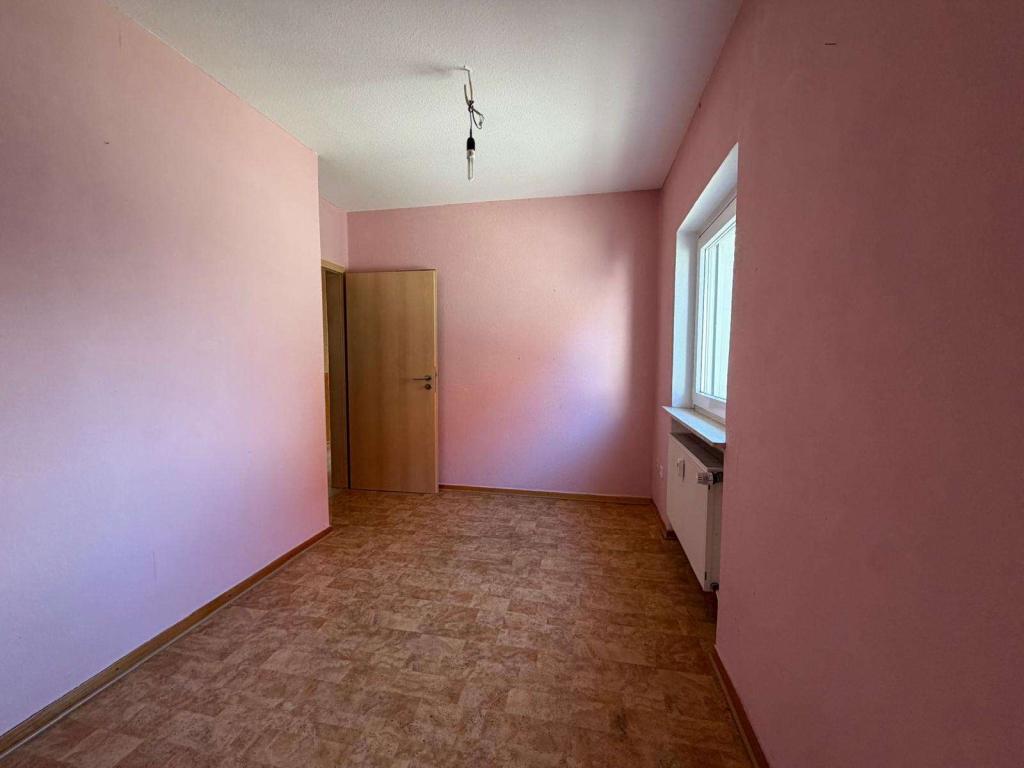 Großzügige 4-Zimmer Wohnung mit Balkon in Pohlheim- Watzenborn - Photo 2