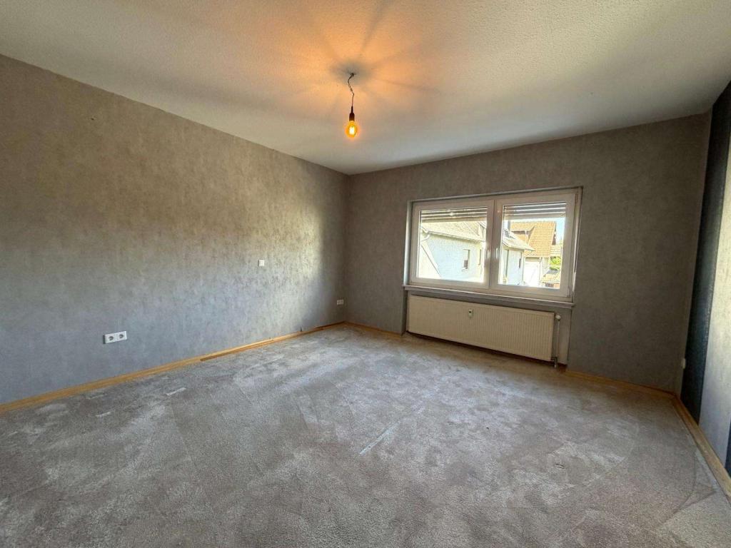 Großzügige 4-Zimmer Wohnung mit Balkon in Pohlheim- Watzenborn - Photo 3