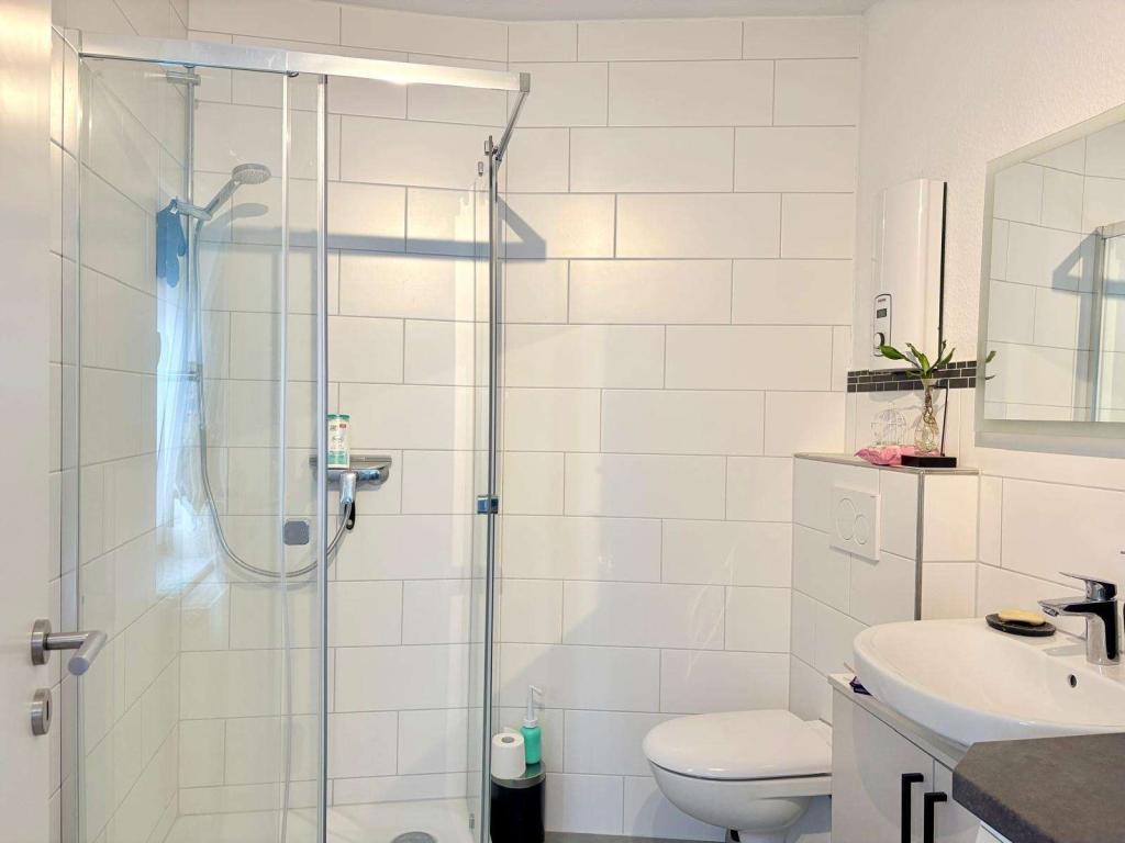 Gepflegtes 1-Zimmer-Apartment mit offenem Wohnkonzept und Einbauküche - Foto 5