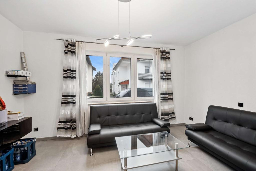 Kinder-/Arbeits- oder Gästezimmer EG