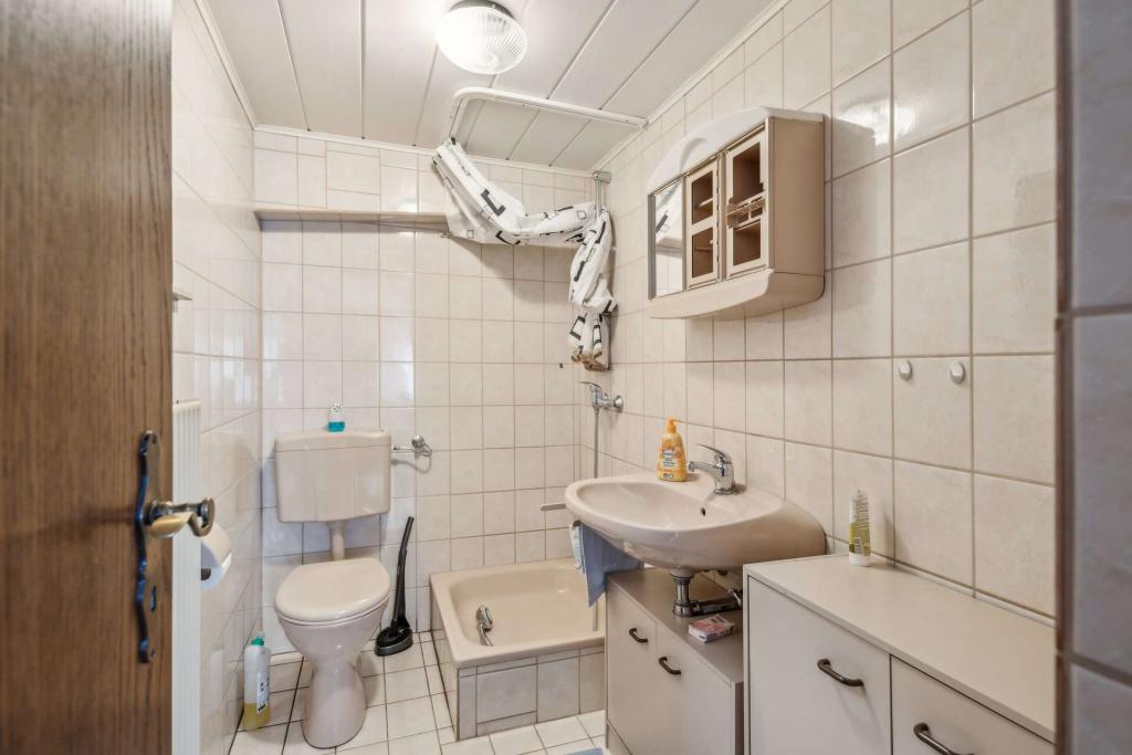 Badezimmer EG